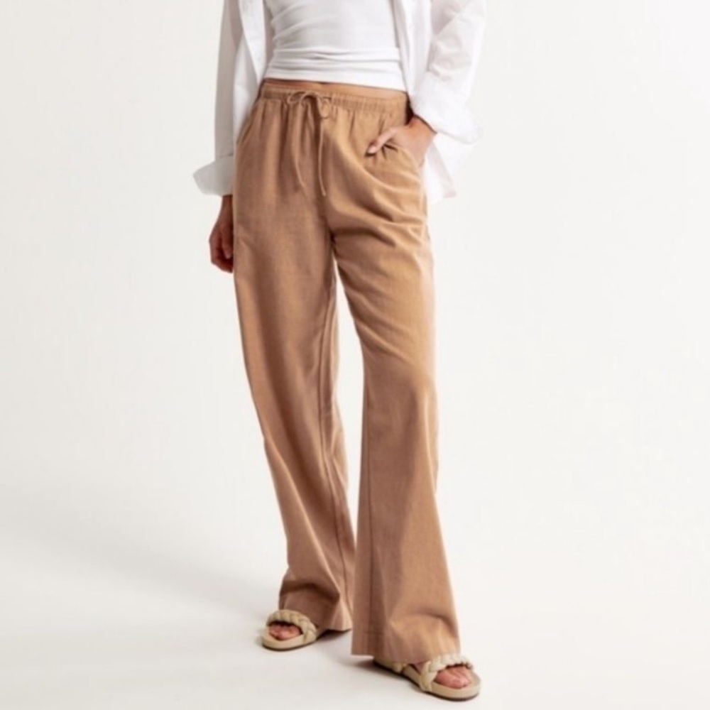 Abercrombie & Fitch Tan Wide Leg Pants